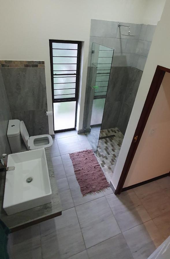 Honeybird Self Catering Accommodation Hluhluwe Buitenkant foto