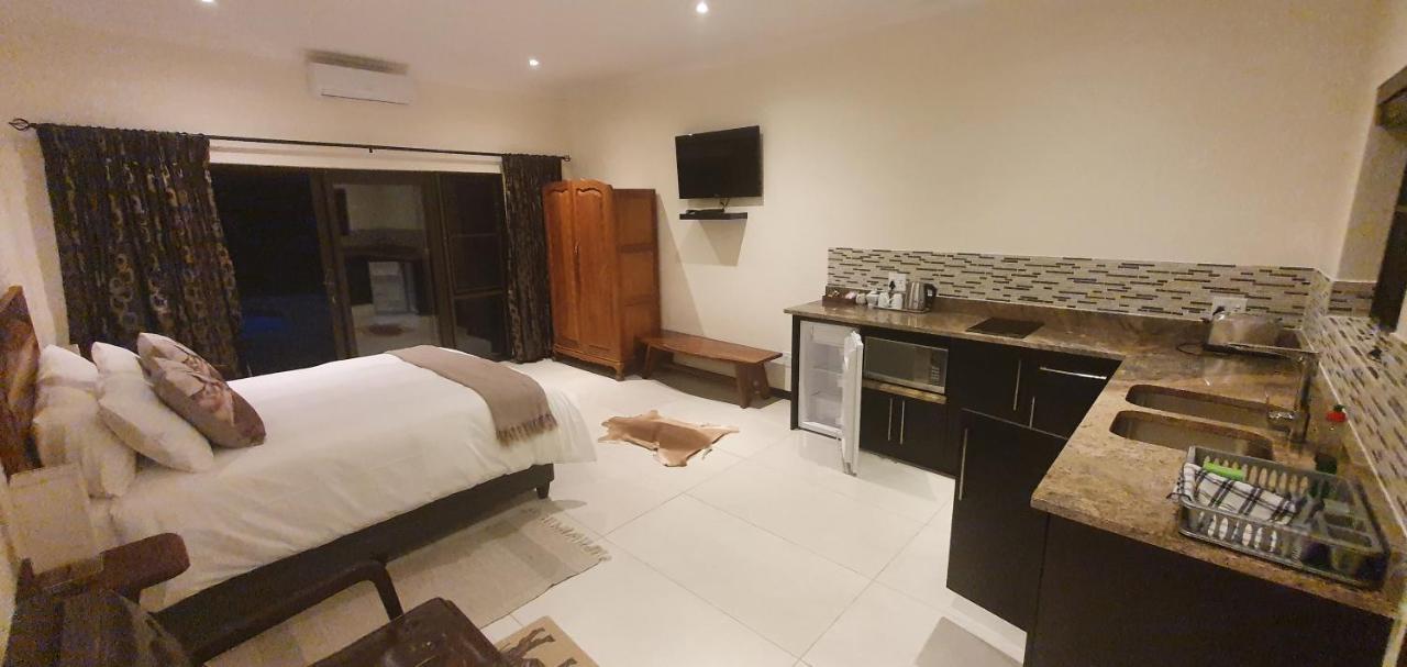 Honeybird Self Catering Accommodation Hluhluwe Buitenkant foto