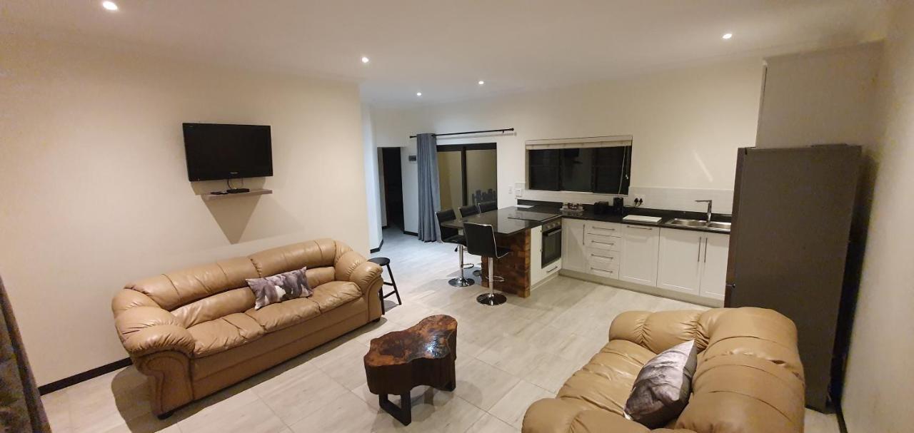 Honeybird Self Catering Accommodation Hluhluwe Buitenkant foto
